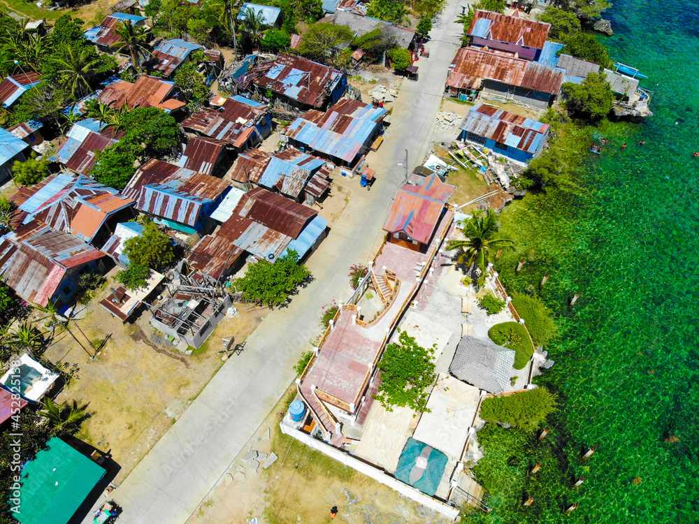 フィリピン、セブ、オランゴ島をドローンで撮影した風景 Drone view of Olango Island, Cebu, Philippines. フィリピン、セブ、オランゴ島をドローンで撮影した風景 Drone view of Olango Island, Cebu, Philippines.