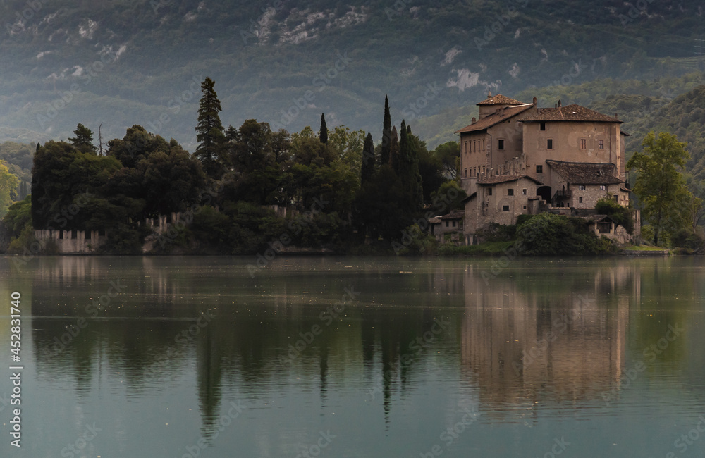 Fototapeta premium Catel Toblino