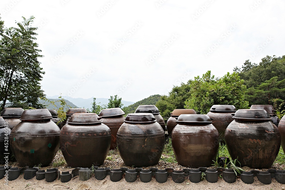 한국의양념통인항아리입니다 한국의양념통인항아리입니다