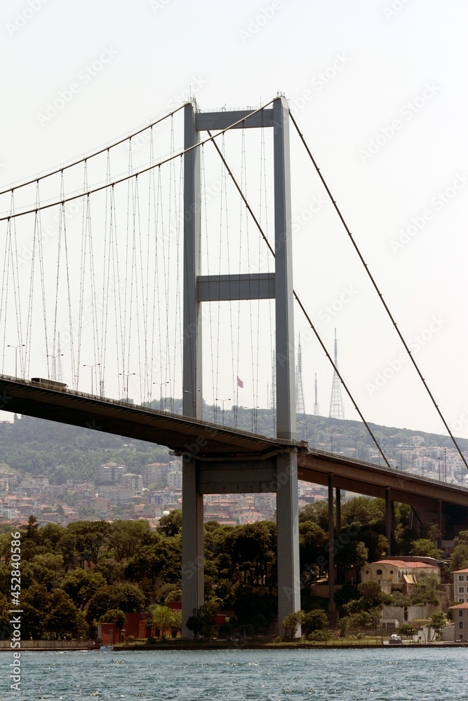 Obraz premium The Bosphorus Bridge in Istanbul