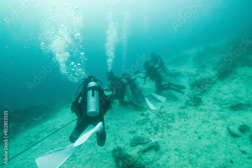 フィリピン、セブ島の北のマラパスクア島のダイビング風景 Diving scenery of Malapascua Island, north of Cebu Island, Philippines © HelloUG