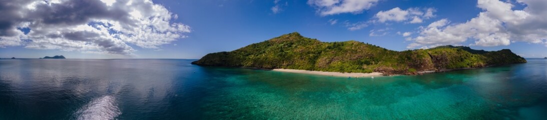 Crédence de cuisine  Drone view of white sand beach of Mayotte turquoise lagoon  © aylerein