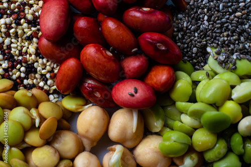 Comida vegana, lose-up da mistura de sementes germinadas