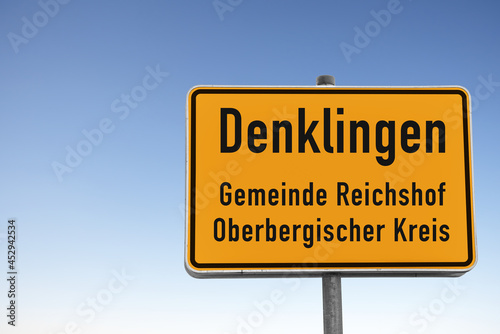 Denklingen, Gemeinde Reichshof, Ortstafel, (Symbolbild) photo