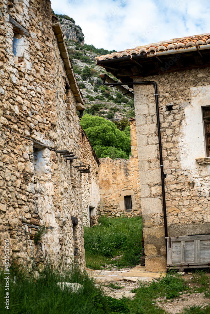 Pueblo abandonado España Exodo Rural teruel 