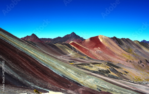 mountain of 7 colors 