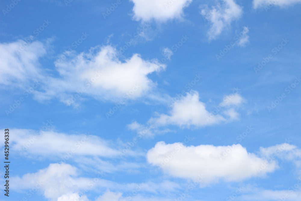 Obraz premium beautiful blue sky with white clouds