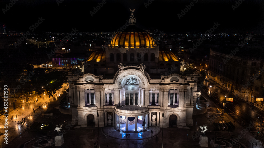Palacio de bellas artes ciudad de México durante la noche