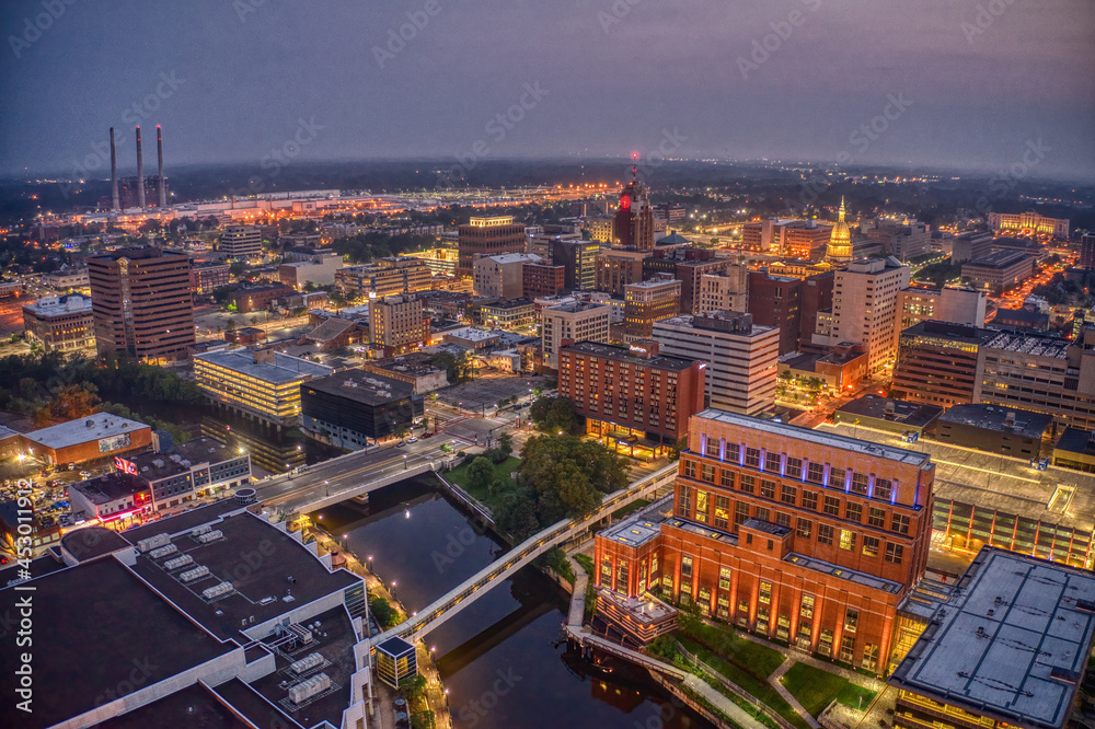Obraz premium Aerial View of Downtown Lansing, Michigan during Summer