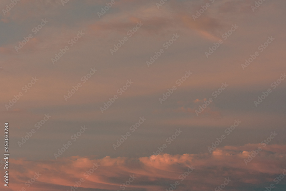秋の夕焼け空