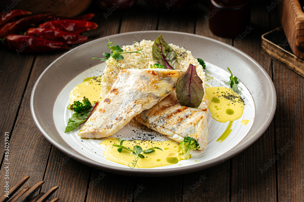 Gourmet pike perch fillet with couscous and bearnaise sauce
