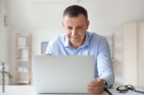 Mature man video chatting i...