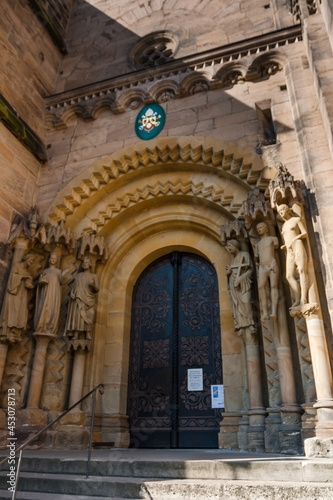 View on the famous Fürstenportal (entrance gate) of the Bamberg cathedral (Bamberger Dom). The statues on top panel of the gate depict judgment day. Bamberg, Bavaria Germany 