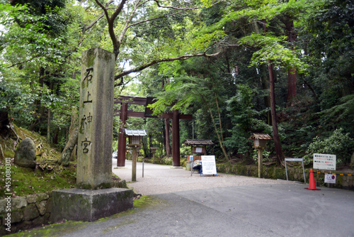 石上神社 参道 奈良県天理市