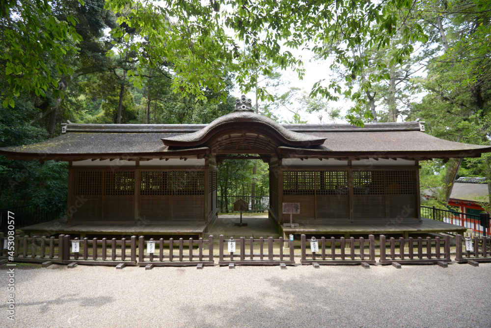 石上神社　出雲建雄神社拝殿　奈良県天理市