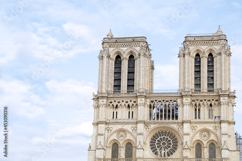 Notre Dame Cathedral, Paris, France. © Raquel Pedrosa