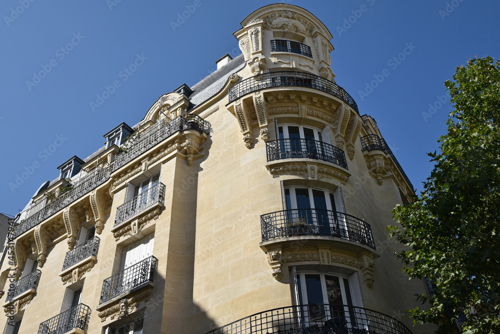  Immeuble haussmannien à Paris, France