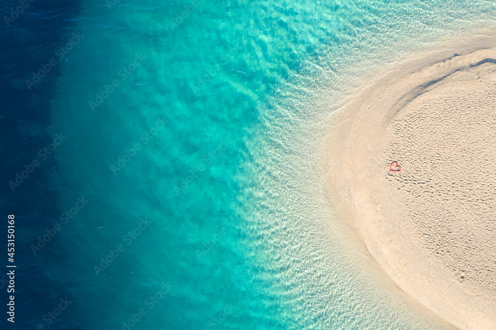 Herz am Strand, Paradies auf der Insel