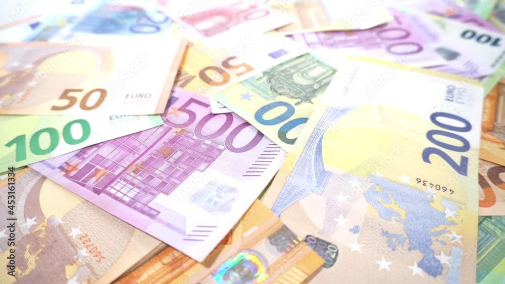 Bargeld Euro Geldscheine Anlage - Banknoten drehen sich Bargeld Euro Geldscheine Anlage - Banknoten drehen sich