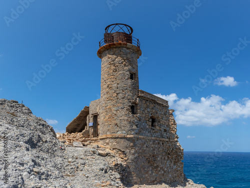 Obraz na płótnie The ruins of the Agios Ioannis lighthouse / Aforesmenos lighthouse w salonie