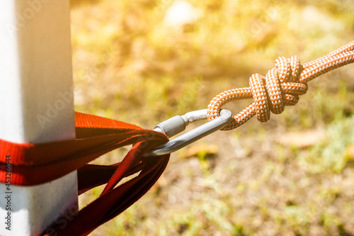 to tie the rope correctly to the object