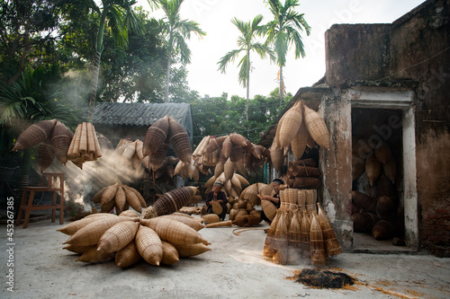 That knitting village is thu sy hung Yen Vietnam
