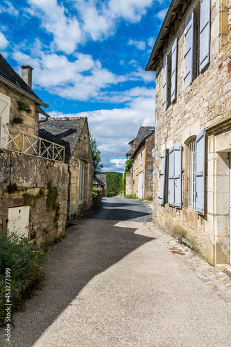 Fototapeta Naklejka Na Ścianę i Meble -  Turenne, village médiéval, est une commune française en Corrèze et région Nouvelle-Aquitaine, France.	