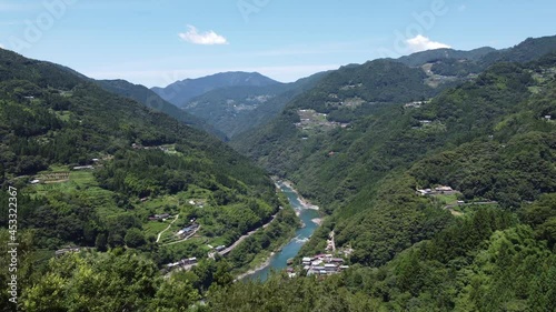 霧石渓谷空撮