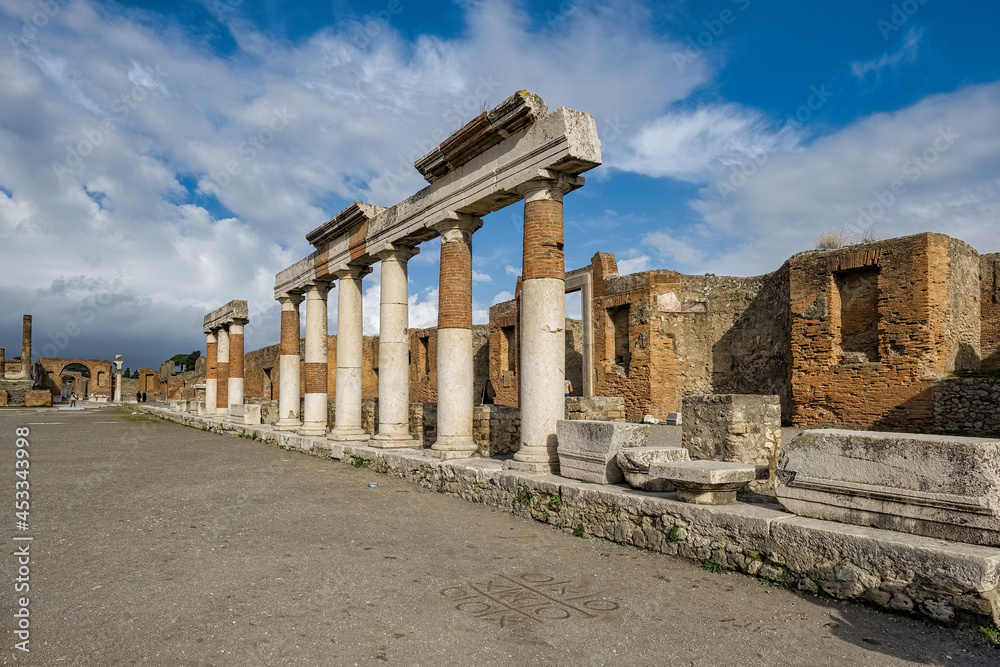 Fototapeta premium Pompeii Naples Italy, together with Herculaneum and many nearby villas (for example in Boscoreale, Stabiae), was buried by volcanic ash and pumice in the eruption of Vesuvius in 79 AD.