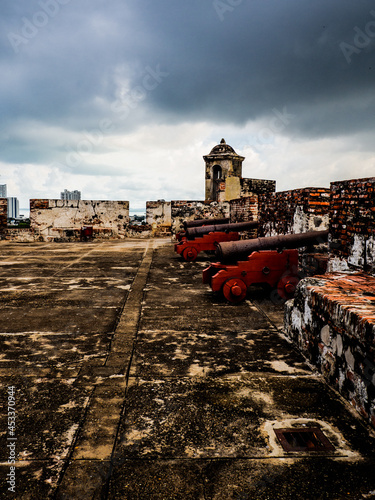 Travel inside the Castillo San Felipe de Barajas, Cartagena Colombia