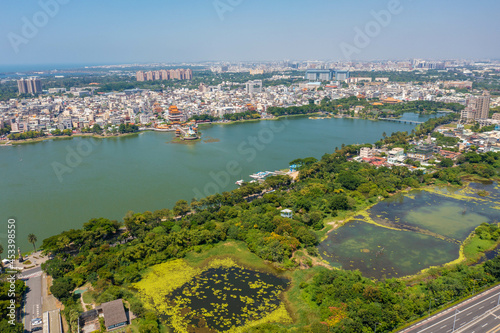 台湾南部の高雄市周辺の上空からドローンで撮影した空撮写真 Aerial photo taken by drone from the sky over Kaohsiung City and surrounding areas in southern Taiwan. 