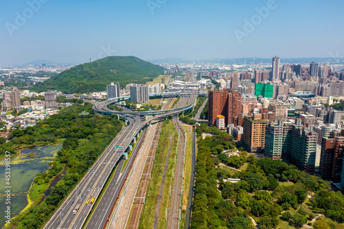 台湾南部の高雄市周辺の上空からドローンで撮影した空撮写真 Aerial photo taken by drone from the sky over Kaohsiung City and surrounding areas in southern Taiwan. 