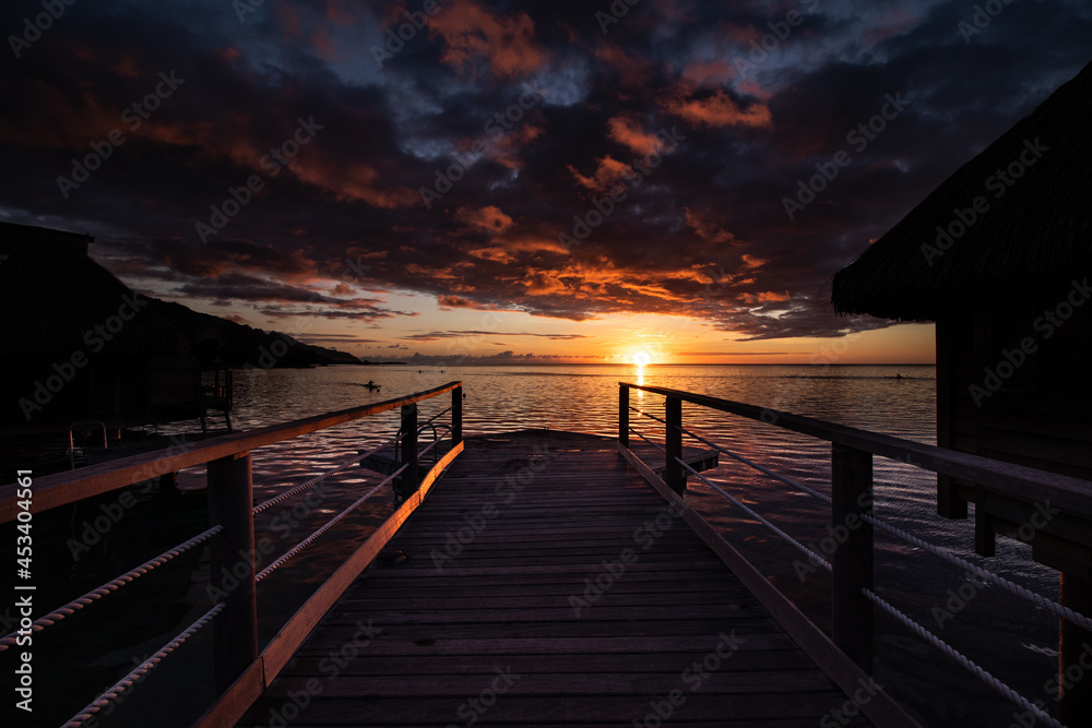 Fototapeta premium Colorful sunset from a hotel in moorea french polynesia
