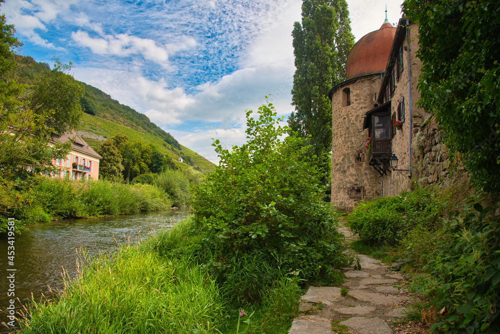 Thann am Fuße der Vogesen in Frankreich Thann am Fuße der Vogesen in Frankreich