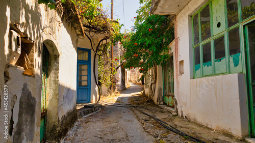 Fototapeta Naklejka Na Ścianę i Meble -  Inside the abandoned village of Kalami on the island of Crete, Greece