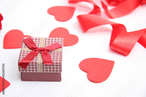 Gift box and red roses. Heart.