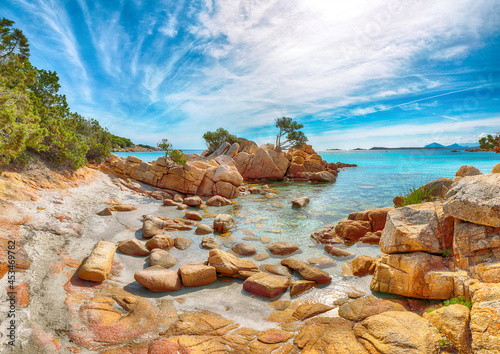 Fototapeta Naklejka Na Ścianę i Meble -  Astonishing view of Capriccioli beach in
