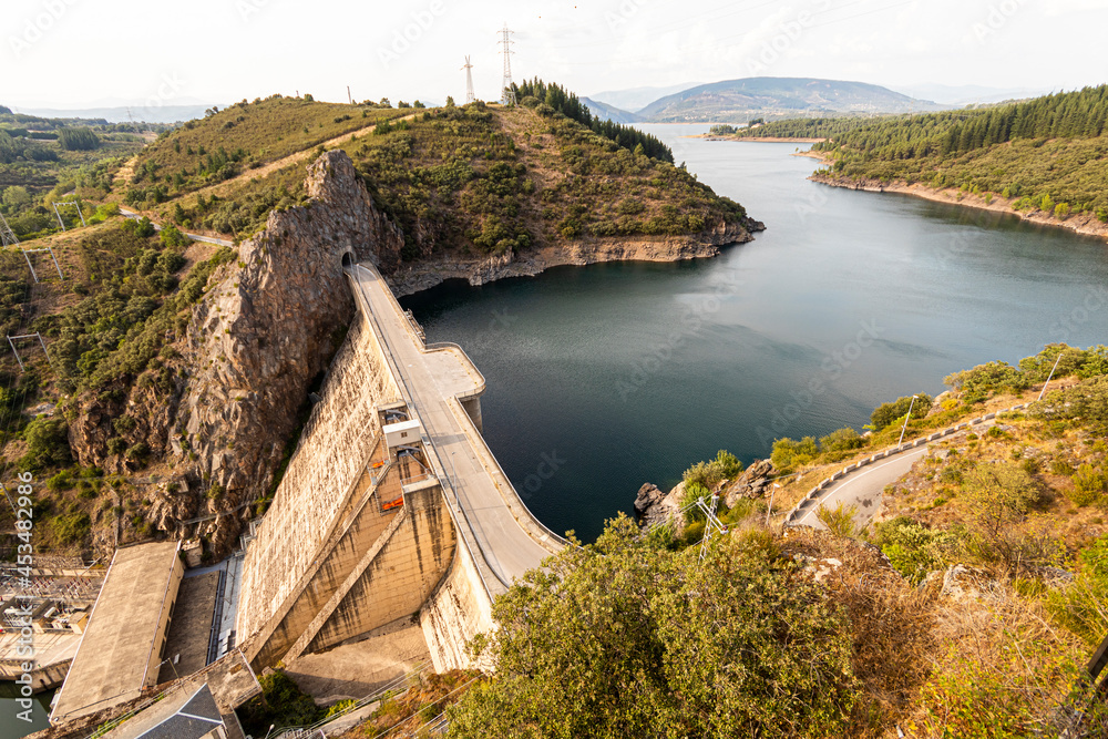 Ponferrada, Spain. The Presa or Embalse de Barcena (Barcena Dam), a gravity dam in the El Bierzo region with a hydroelectric power station Ponferrada, Spain. The Presa or Embalse de Barcena (Barcena Dam), a gravity dam in the El Bierzo region with a hydroelectric power station