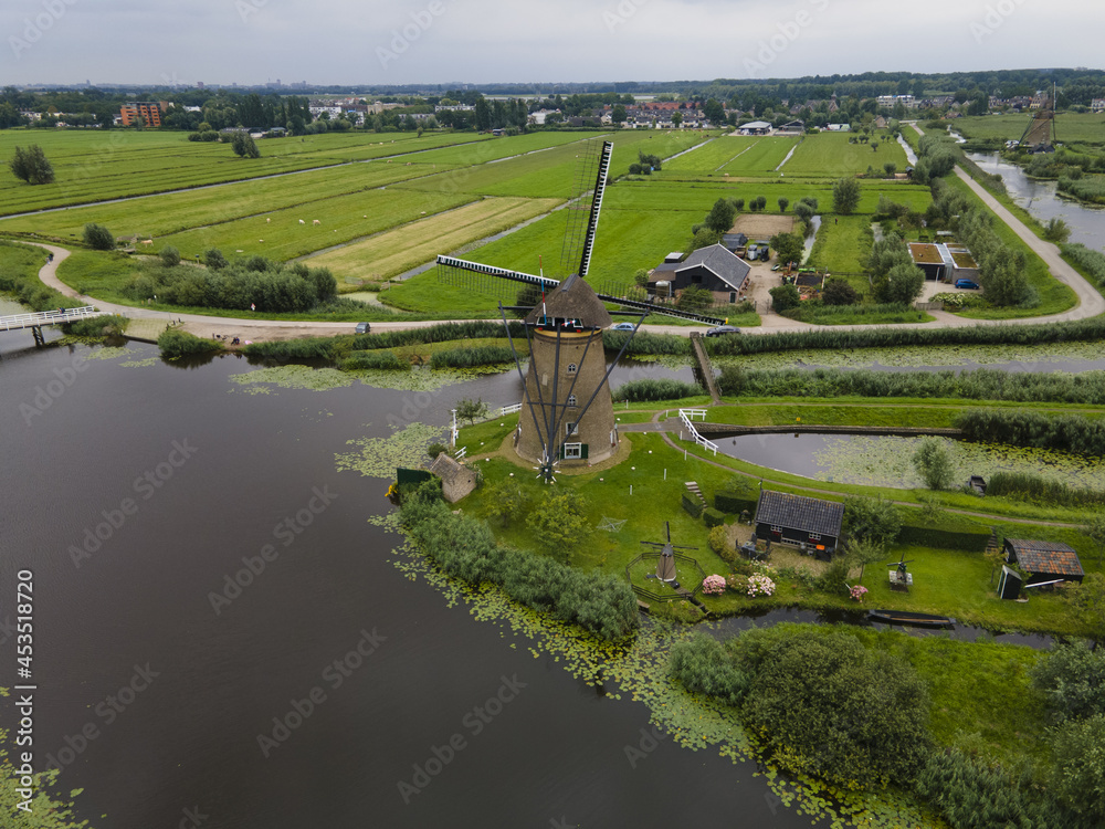 Les moulins de Kinderdijk, Pays -Bas.