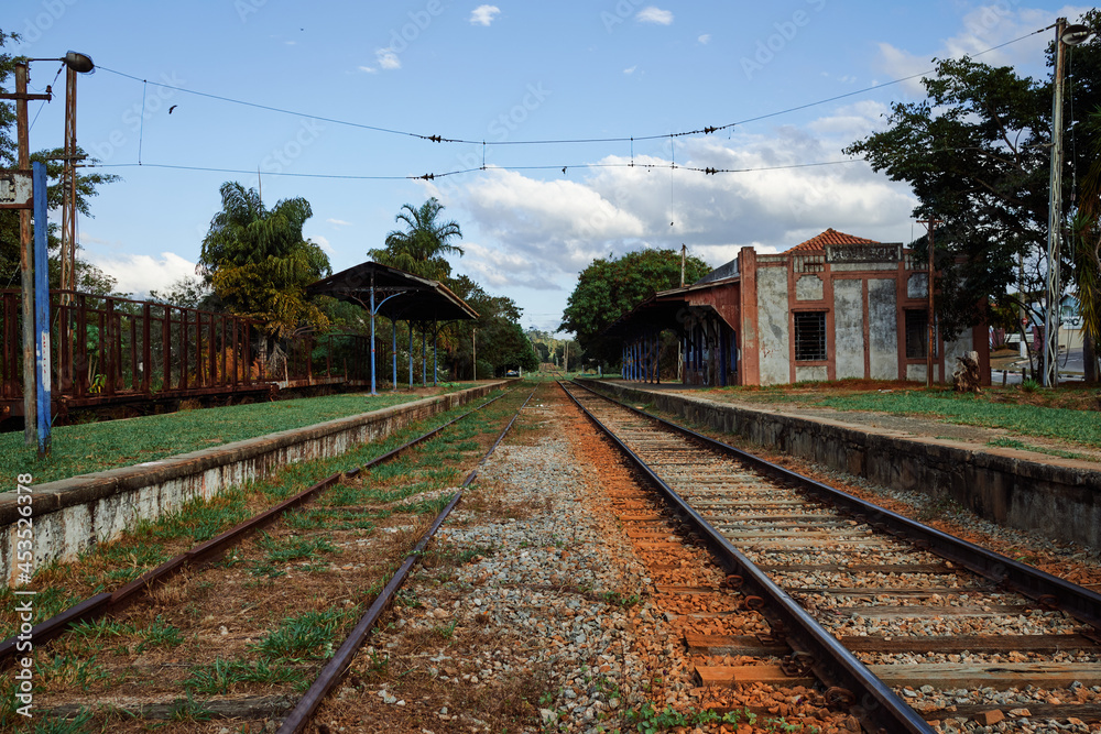 Obraz premium Old and abandoned railway in the city of Vinhedo, Sao Paulo - Brazil