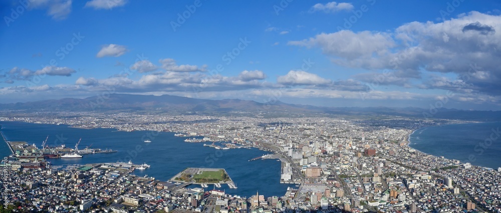函館山展望台から見おろす函館市街のパノラマ情景＠北海道