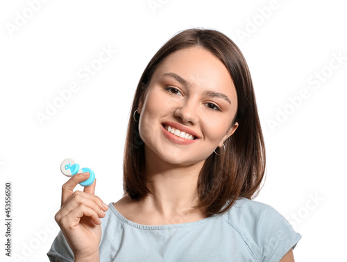 Young woman with contact le...