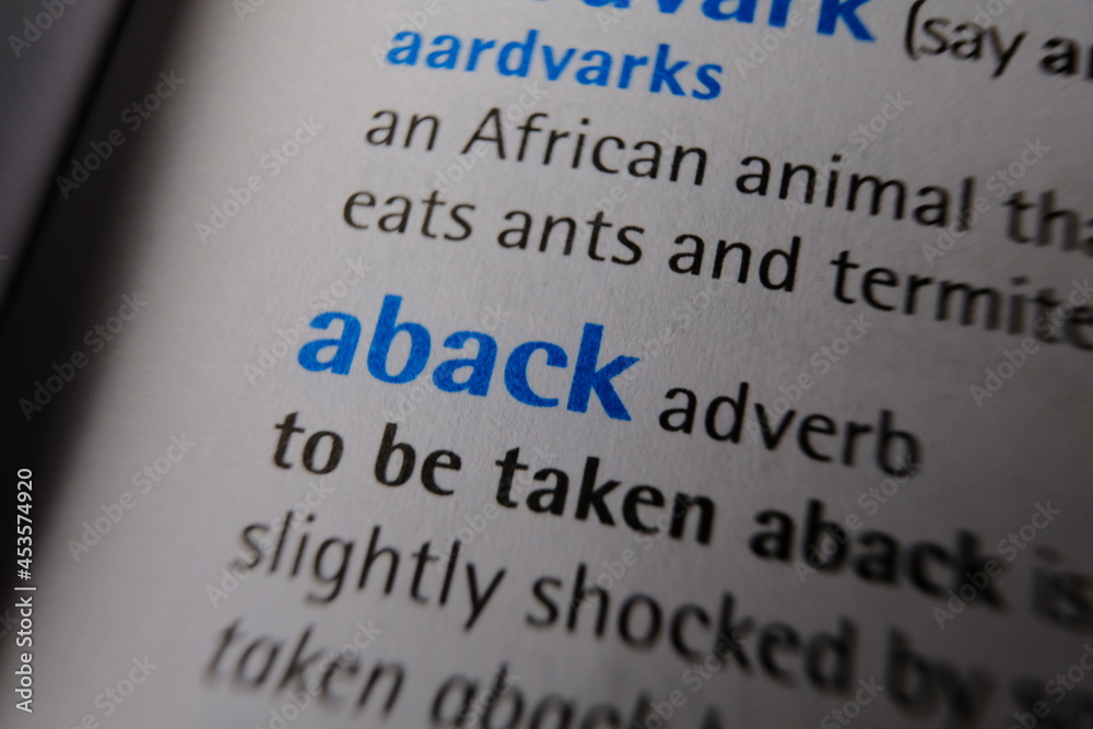 Obraz premium Aback words in the dictionary.