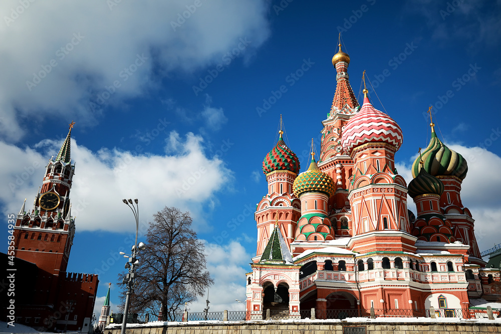 Fototapeta premium Winter landscape in the Russian capital Moscow