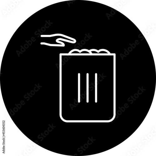 Use Trash Bin Line Inverted Vector Line Icon Design