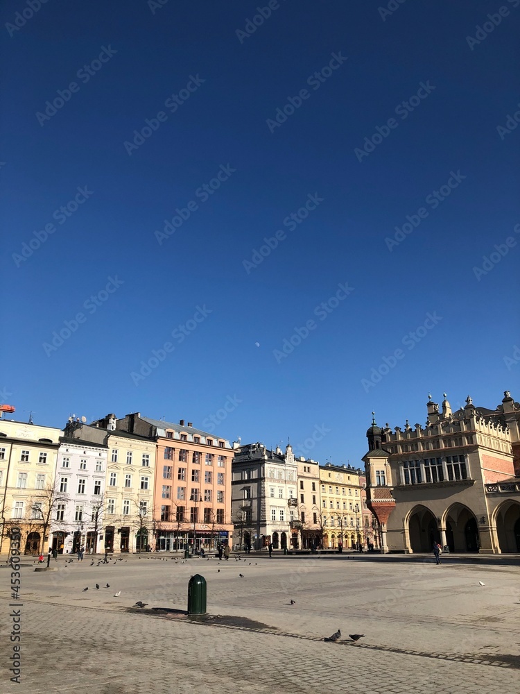 Obraz premium Krakow blue sky ポーランド クラクフ ヨーロッパ 青空