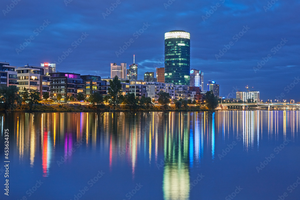 Fototapeta premium Blaue Stunde Frankfurt