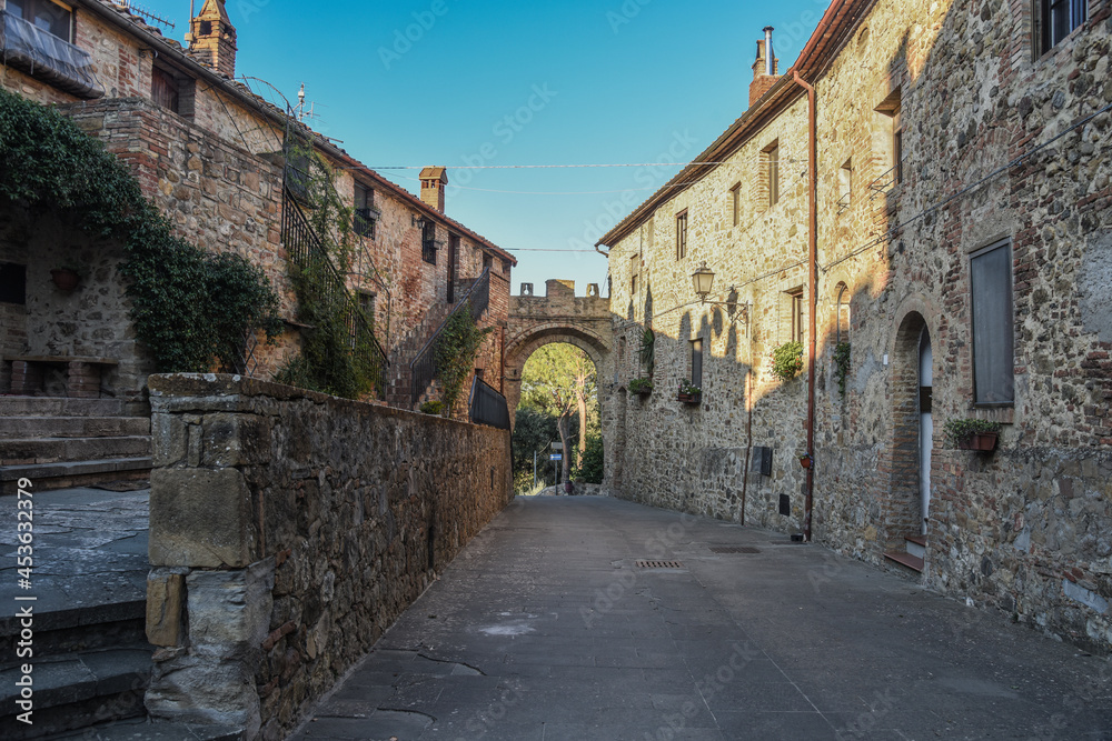 Stradina in un borgo medievale