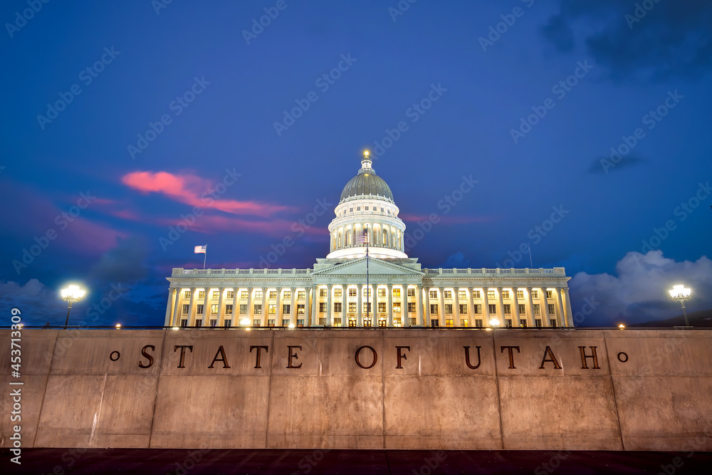 Fototapeta premium Utah State Capitol building in Salt Lake City, USA