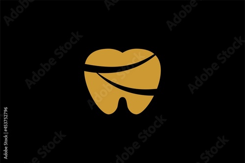 Dental clinic logo design. Dental care sign symbol. Tooth icon vector. 